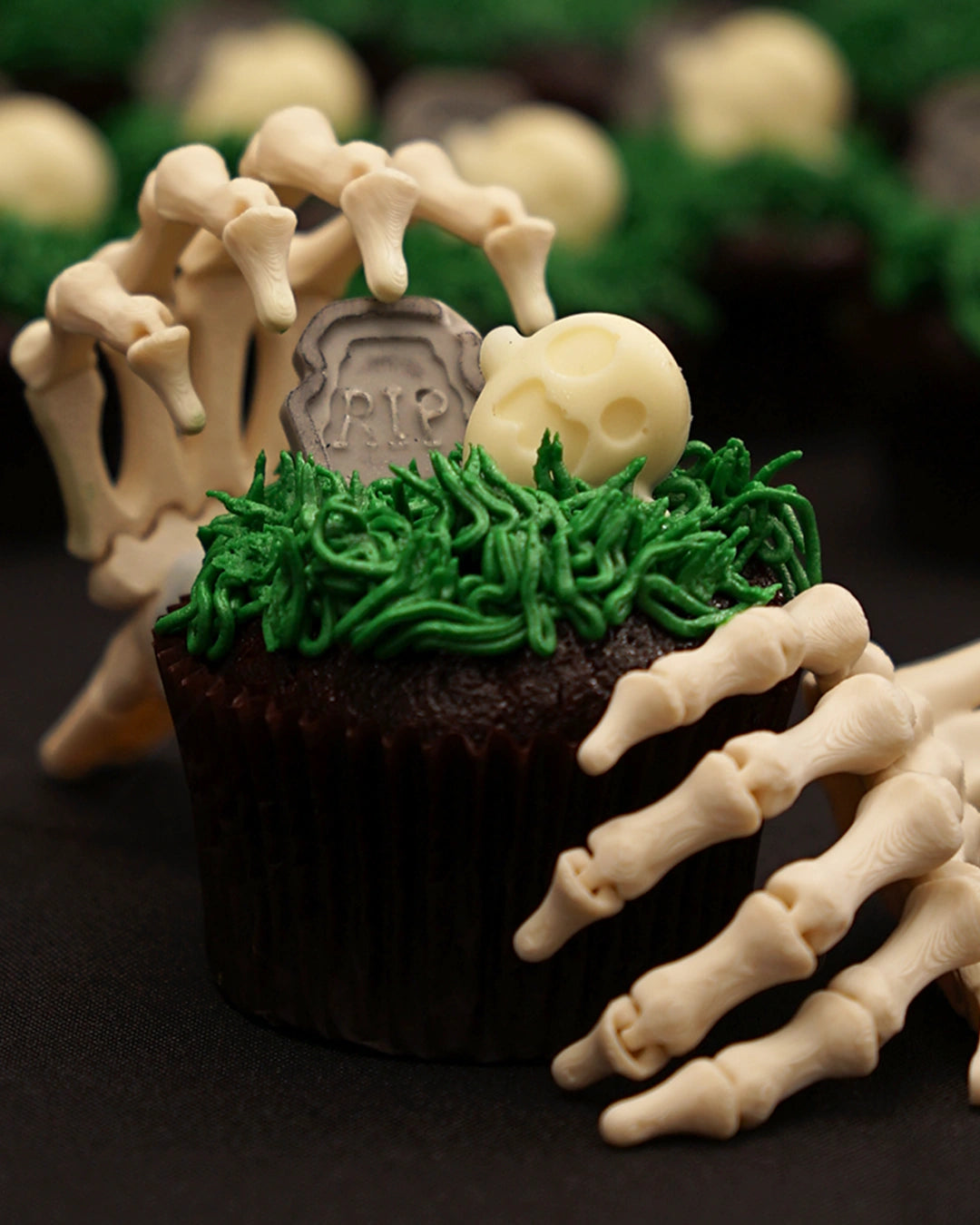 15 Halloween Mini Cupcake Gift Box