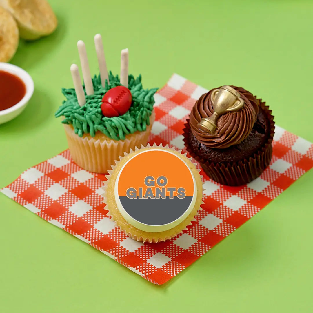 12 x GO GIANTS Footy Cupcake Gift Box