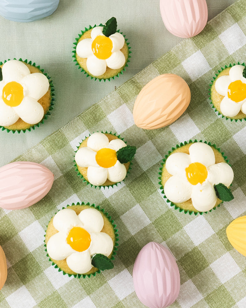 15 Easter Mini Cupcake Gift Box