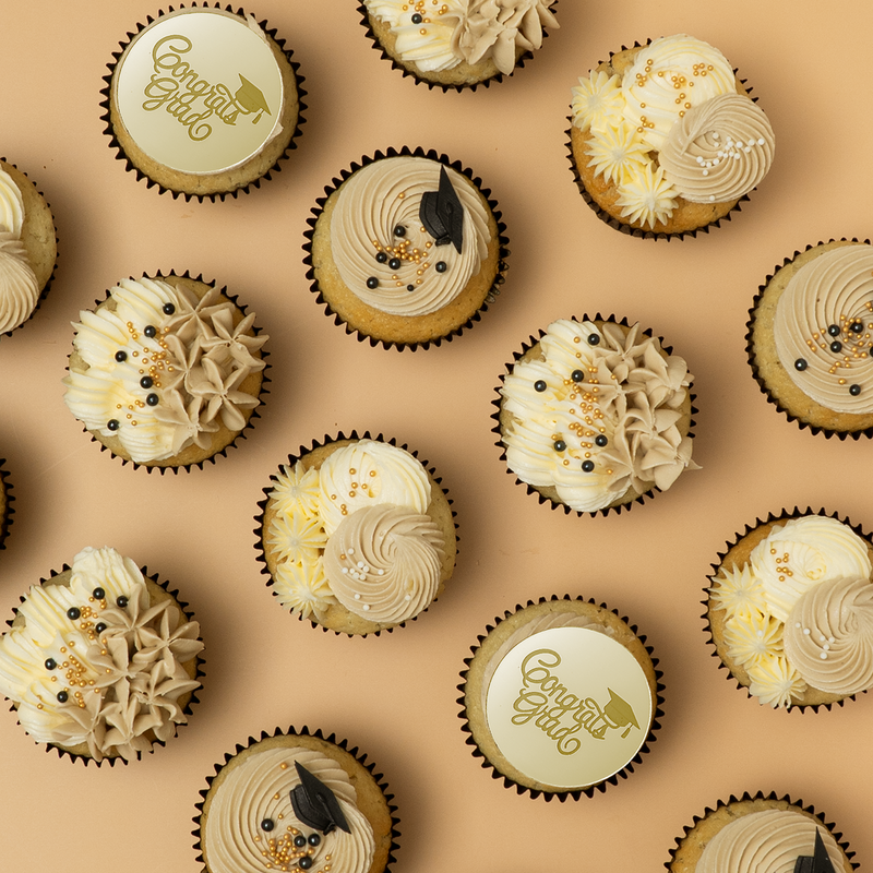 12 Graduation Cupcake Gift Box - (V)