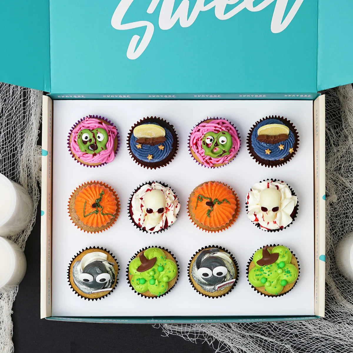 12 Halloween Cupcake Gift Box top