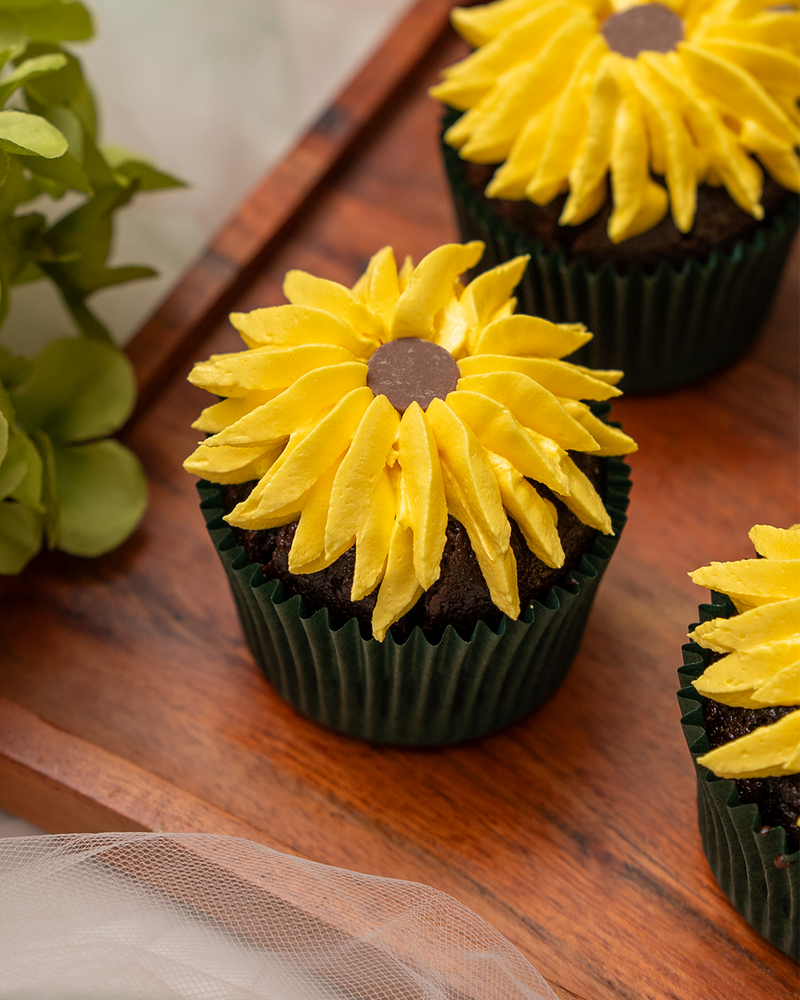 12 Mother's Day Cupcake Gift Box