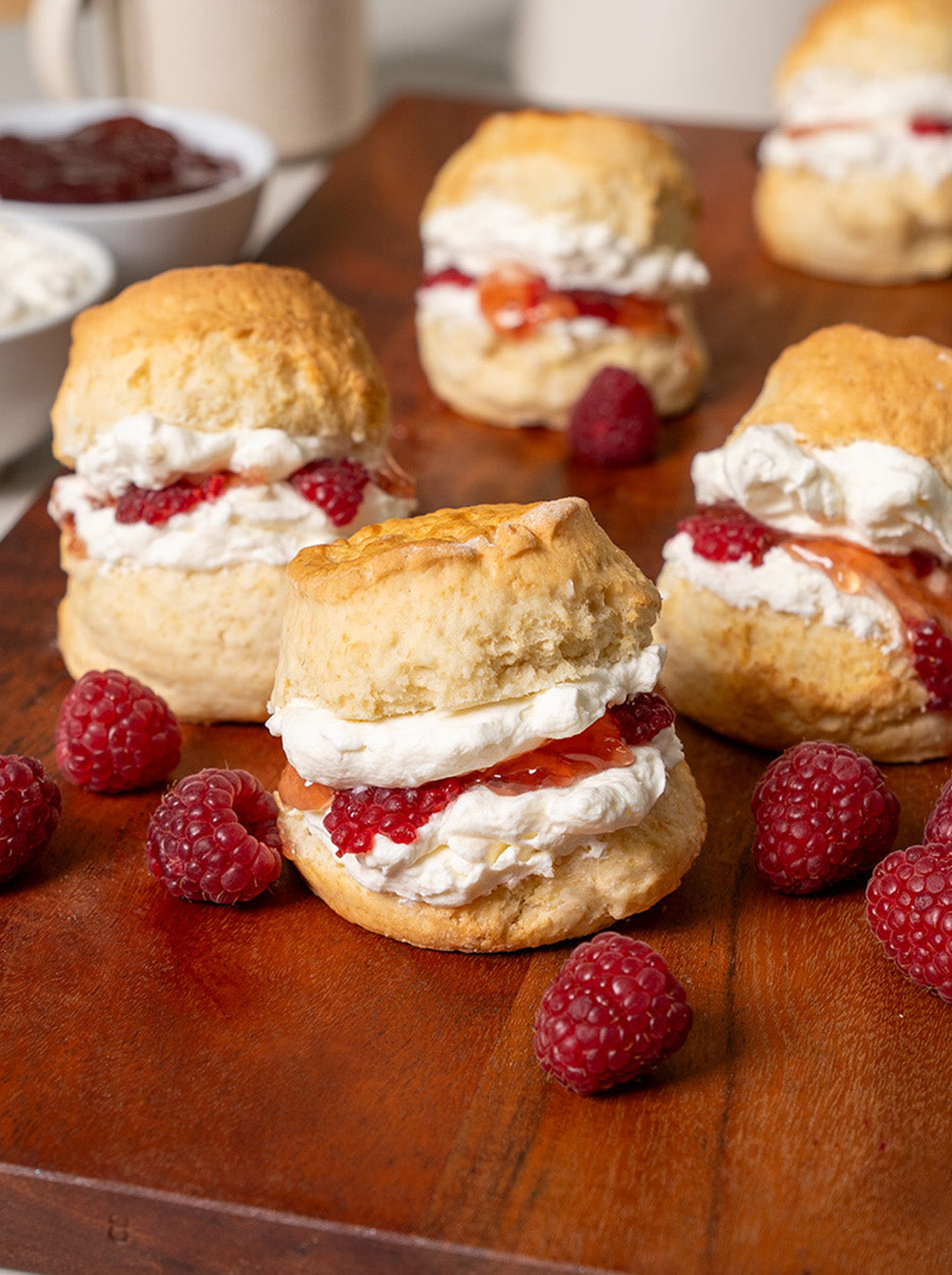20 Scone Gift Box with Raspberry Jam & Chantilly Cream