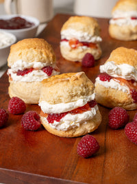 20 Scone Gift Box with Raspberry Jam & Chantilly Cream