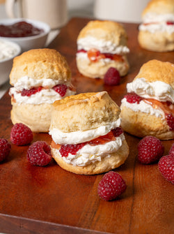 20 Scone Gift Box with Raspberry Jam & Chantilly Cream