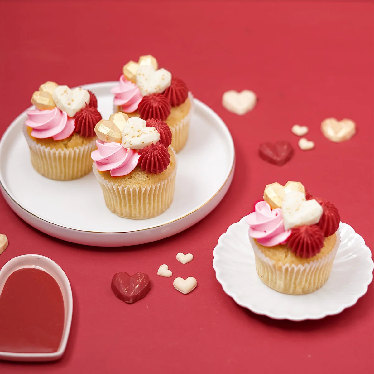 12 Valentine's Day Love Hearts Cupcake Gift Box