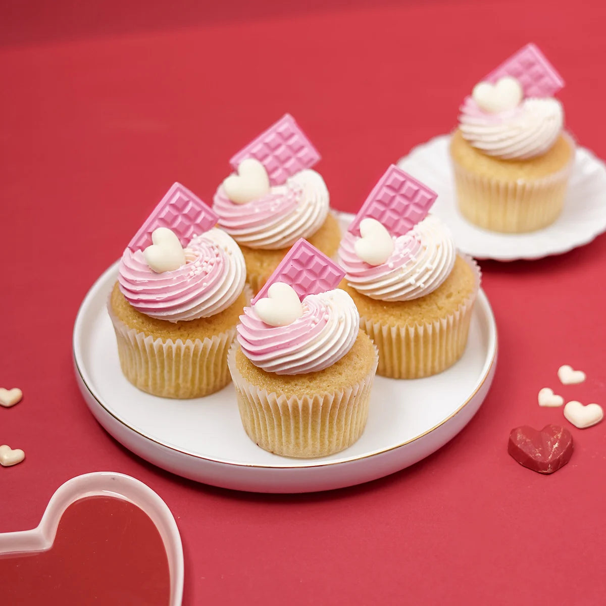 12 Valentine's Day Love Hearts Cupcake Gift Box