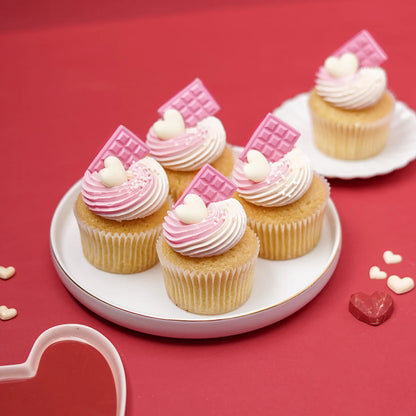 12 Valentine's Day Love Hearts Cupcake Gift Box