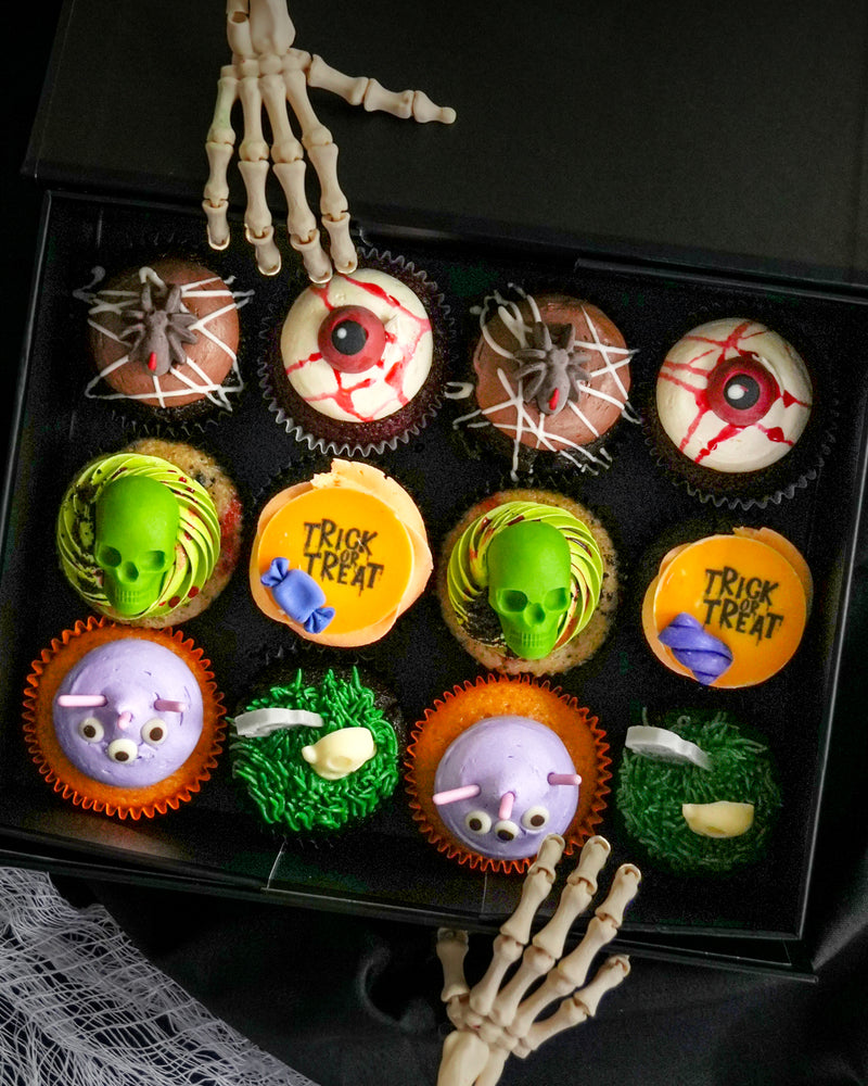30 Halloween Mini Cupcake Gift Box